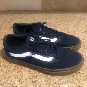 Vans NWOT boys / men’s 8.5